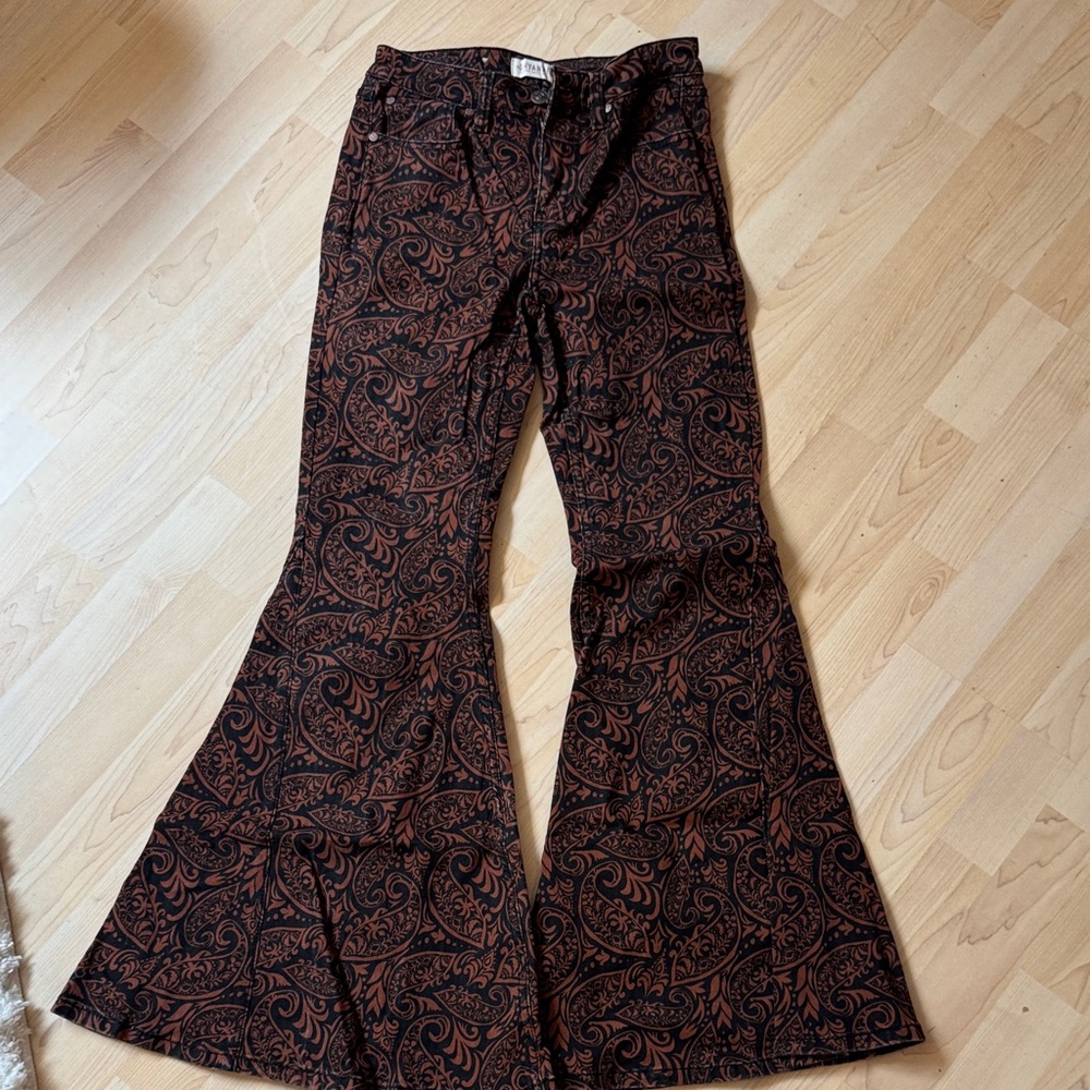 Shyanne Black and Brown Flare Jeans